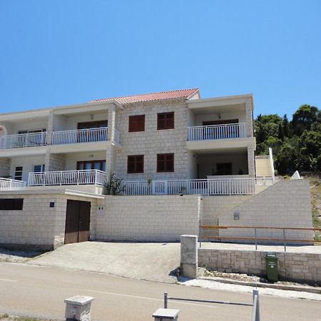 Apartments Aferdita Рачище Екстер'єр фото