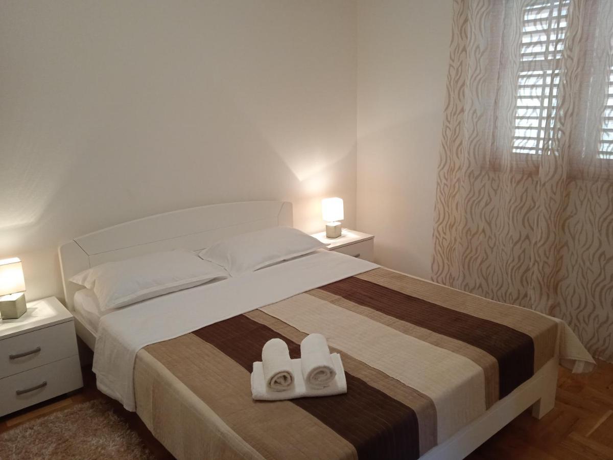 Apartments Aferdita Рачище Екстер'єр фото