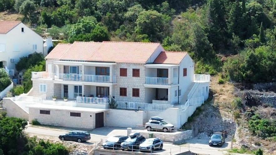 Apartments Aferdita Рачище Екстер'єр фото